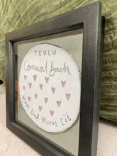 Load image into Gallery viewer, Ffram Teulu Calonnau - Family Heart Frame